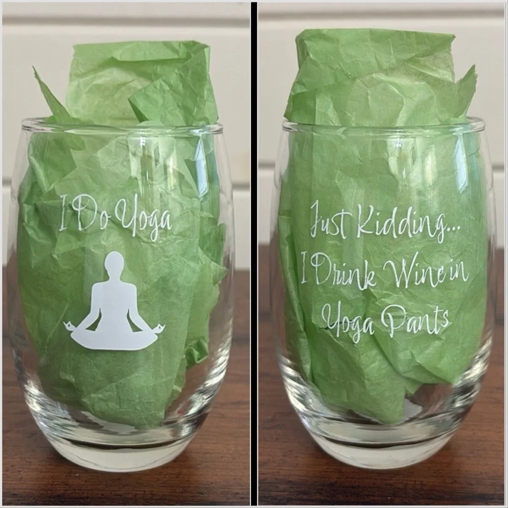 Funny “I Do Yoga” “Just Kidding I Drink Wine in Yoga Pants” Stemless Gla…